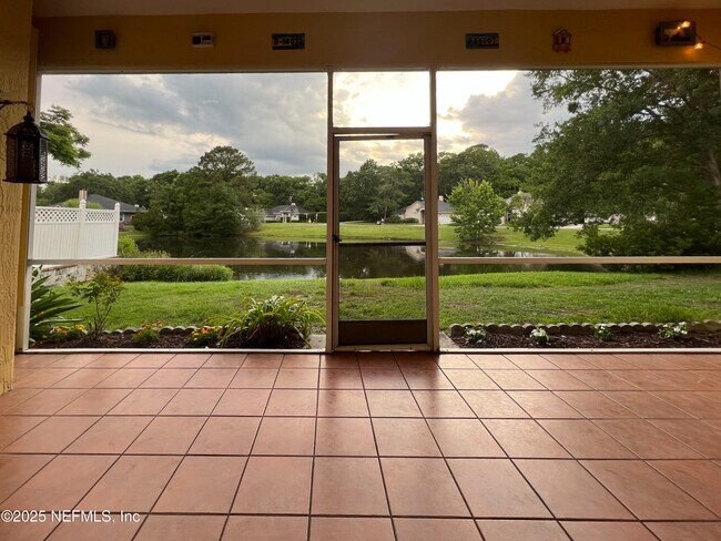 Building Photo - 1704 Tall Tree Dr E