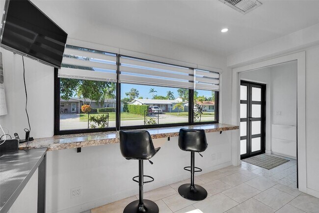 Building Photo - 1736 NW 38th St