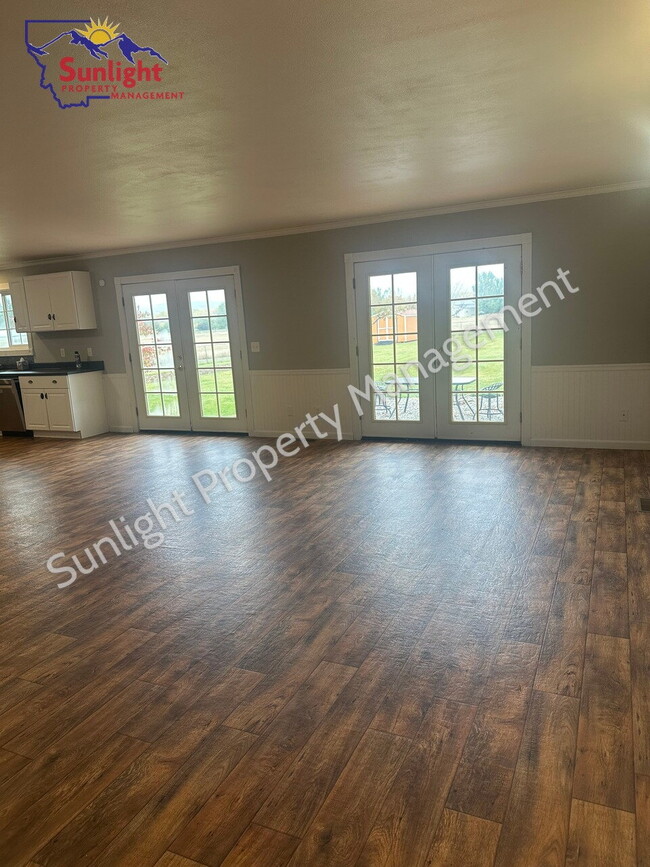 Building Photo - Charming Country Home with Bonus Room and ...