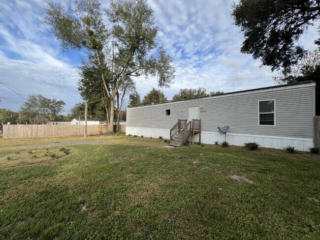 Building Photo - **COMING FIRST WEEK OF SEPTEMBER SPACIOUS 2 bd. 2 bath MOBILE HOME**
