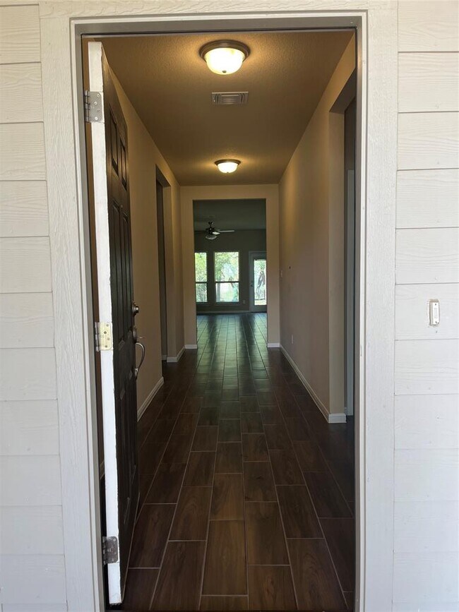 Building Photo - 200 Scenic Hills Cir