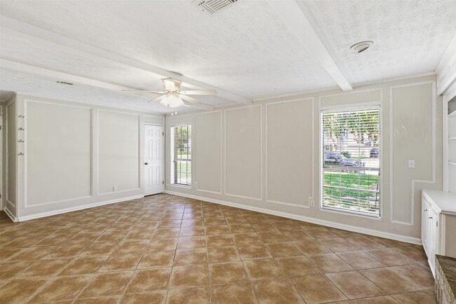 Building Photo - 20011 Sweetgum Forest Dr