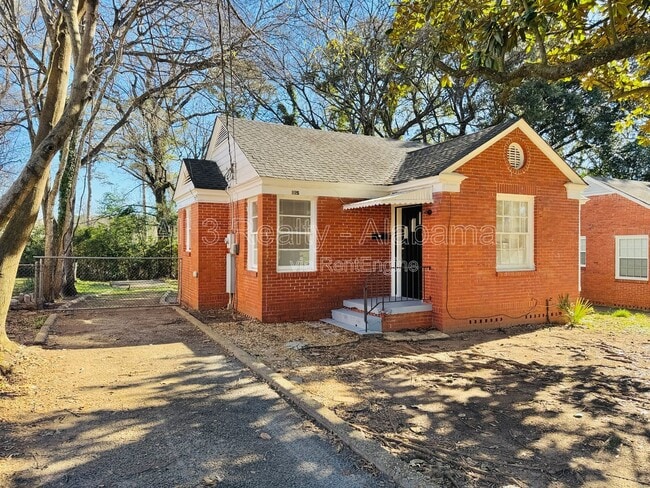 Building Photo - 115 Oak Forest Dr