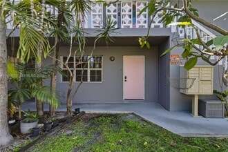 Building Photo - 400 SE 31st St