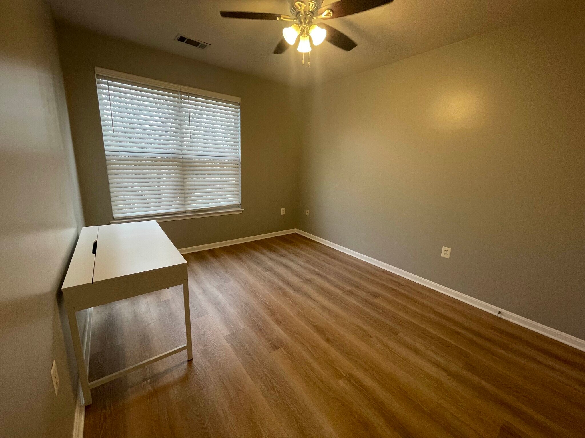 Master bedroom - 9480 Virginia Center Blvd