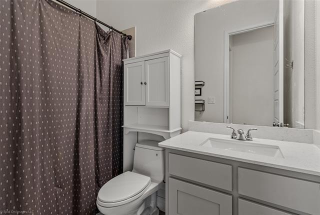 Building Photo - 1009 Queens Lk Trl
