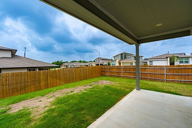 Building Photo - Modern 4 bedroom, 3 bathroom home in Canta...