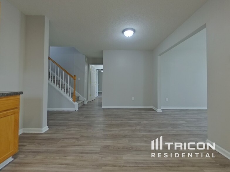 Building Photo - 6 Killian Grn Ct