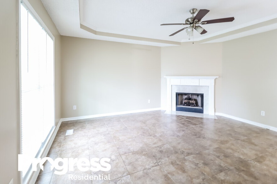Building Photo - 2613 Laburnum Dr