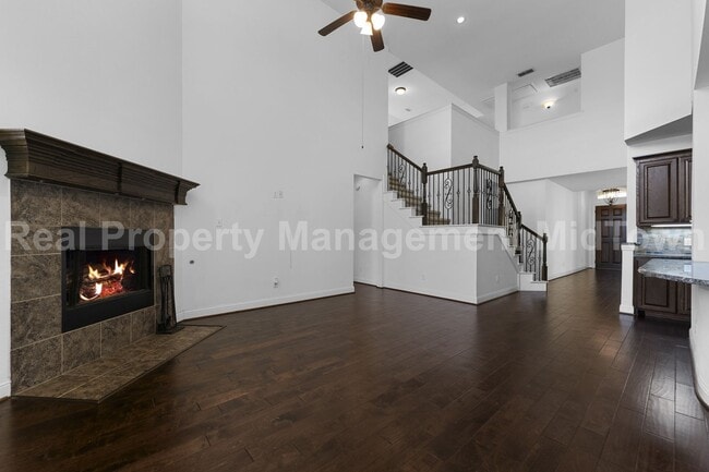 Building Photo - 4106 Horseshoe Ln