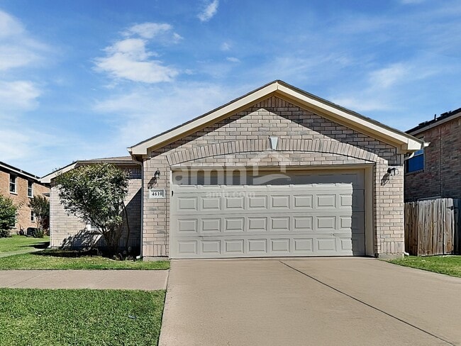 Building Photo - 4610 Elm Point Dr