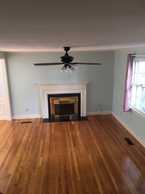 Building Photo - Four Bedroom 3.5 Bath Churchill Home