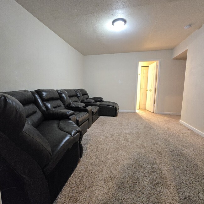 Building Photo - 4562 Gavin Woods Ct