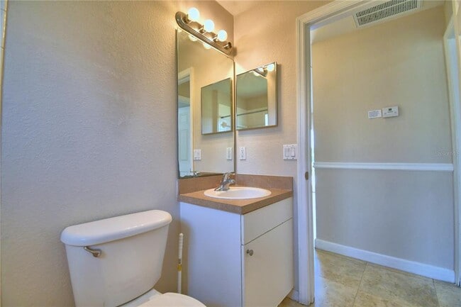 Building Photo - 223 Grouper Ct