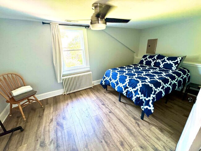 Building Photo - 14386 Calvert St