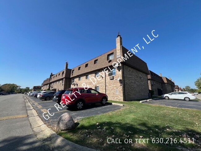 Building Photo - ***RECENTLY UPDATED NORTHBROOK CONDO / 2 B...