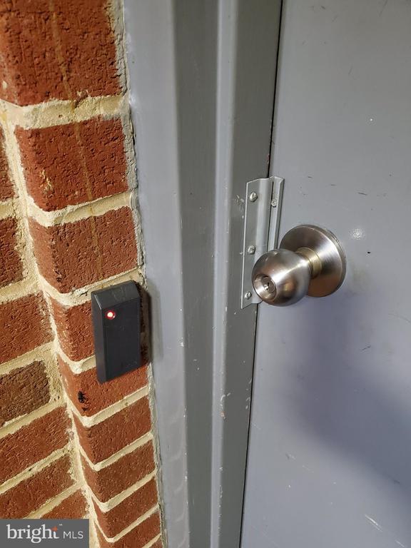 Building Photo - 10303 45th Pl