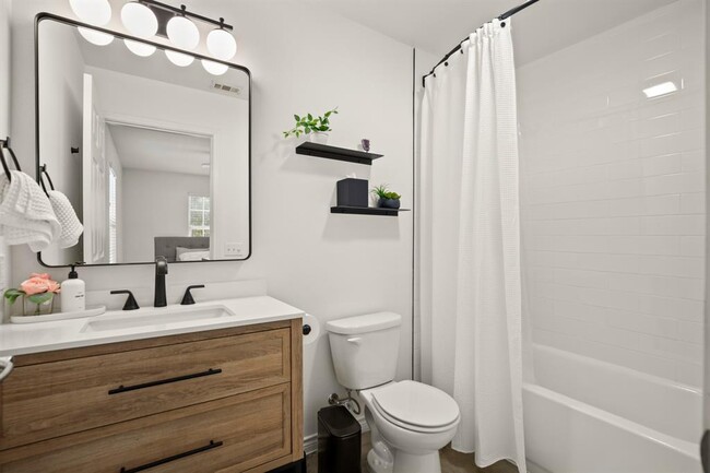 Building Photo - 7000 Villita Avenida