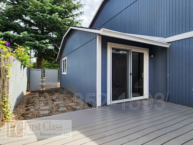 Building Photo - 4319 SE 37TH Ave