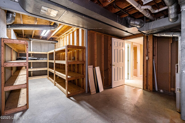 Building Photo - 303 Coralberry Rd