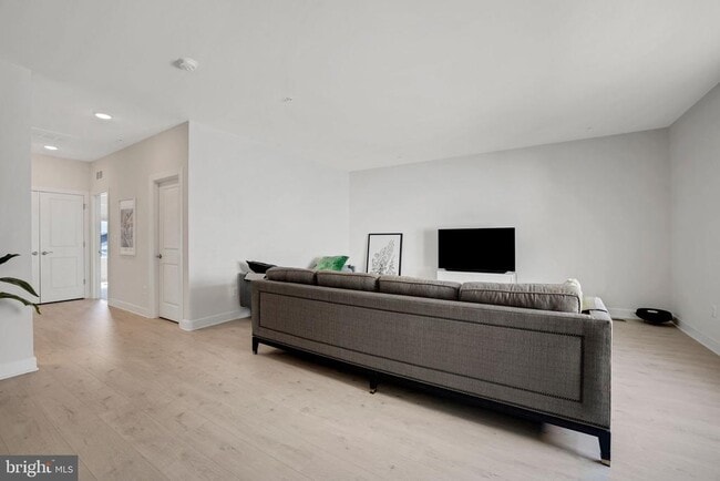 Building Photo - 2871 Broad Wing Dr