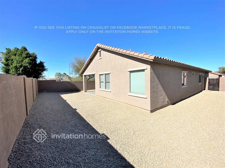 Building Photo - 2623 W Fawn Dr