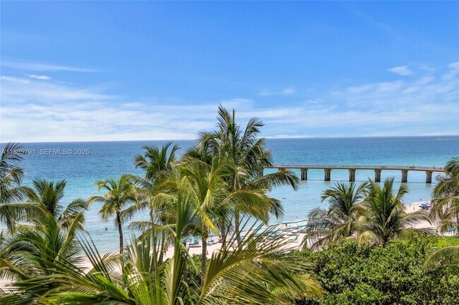 Building Photo - 16901 Collins Ave