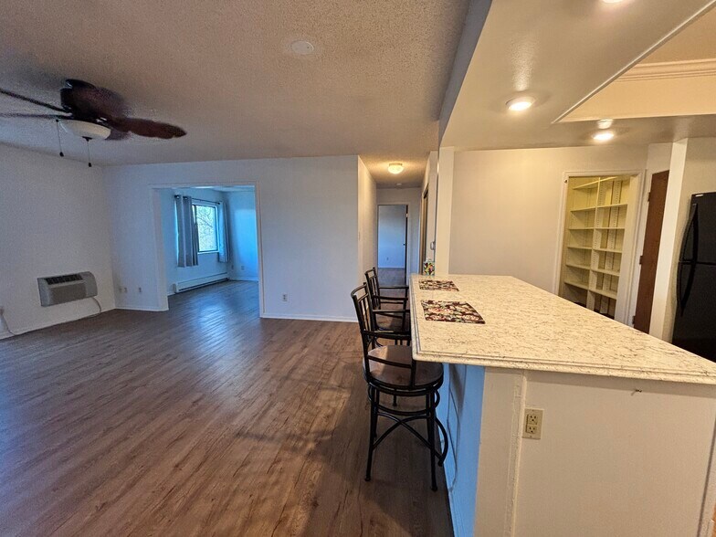 Building Photo - 13890 E Marina Dr