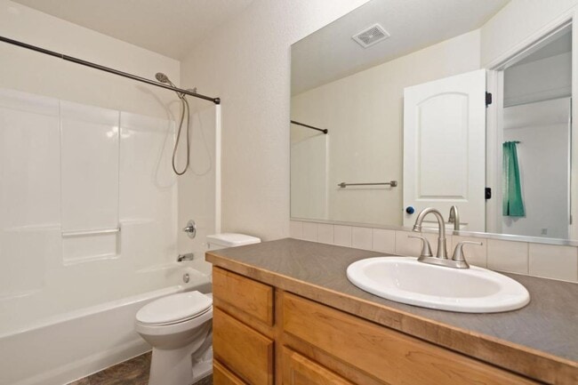 Building Photo - 4415 Wolcott Dr