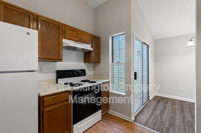 Building Photo - 2720 Chelsea Woods Ct