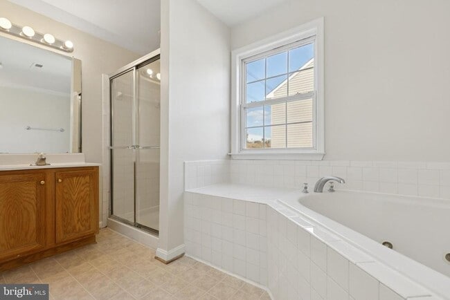 Building Photo - 17624 Overlook Rd