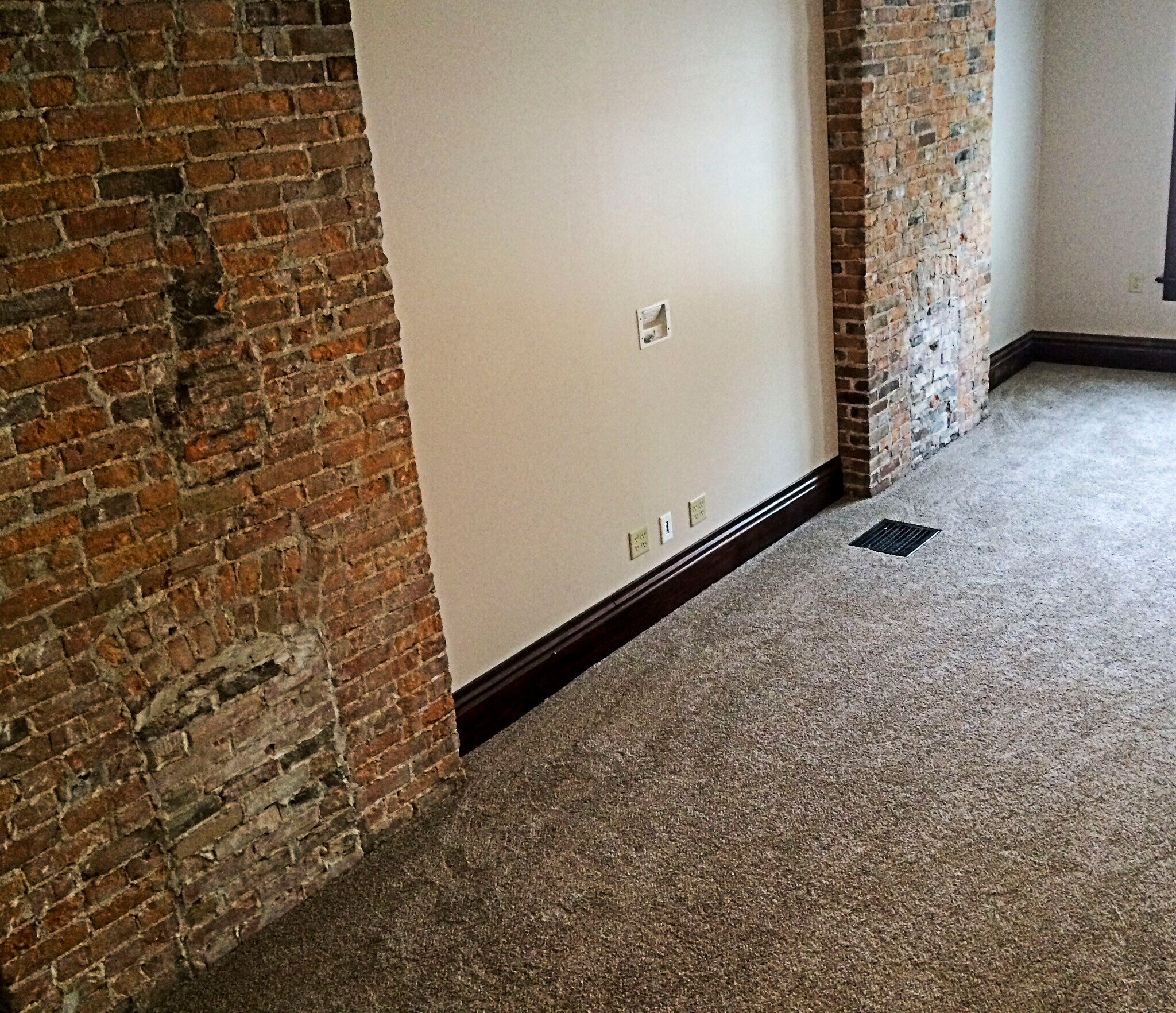Media Center in Great Room - 1374 Summit St