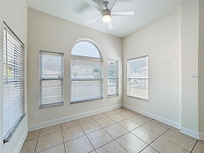 Building Photo - 1722 Wood Violet Dr