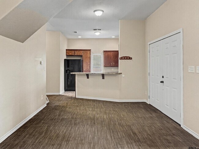 Building Photo - 12220 County Rd 1139