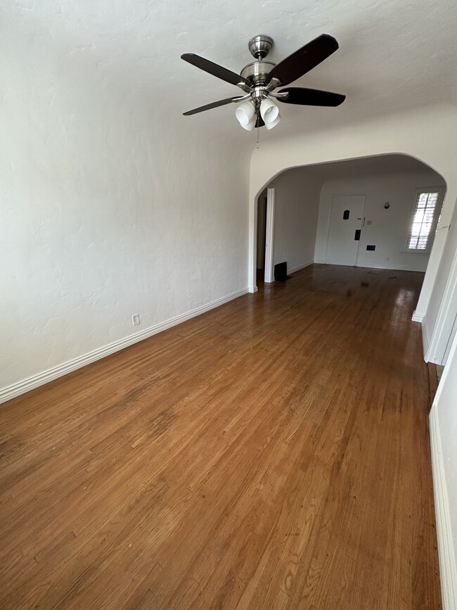 Dining area - 3015 11th Ave