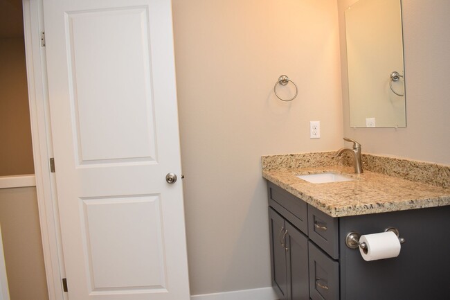 Building Photo - 4 Bedroom 2.5  Bath Home Built in 2018 in ...