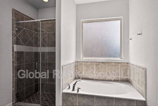 Building Photo - 10426 Rosalina Lp