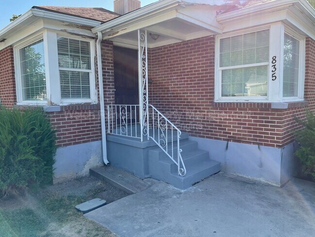 Building Photo - 2711 Gramercy Ave