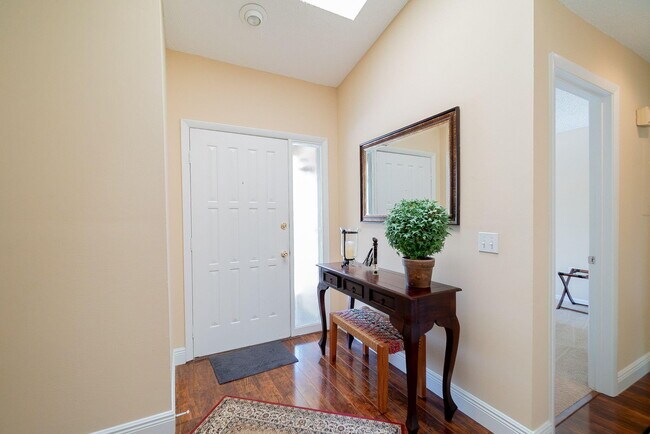 Building Photo - 13095 Belhaven Ct