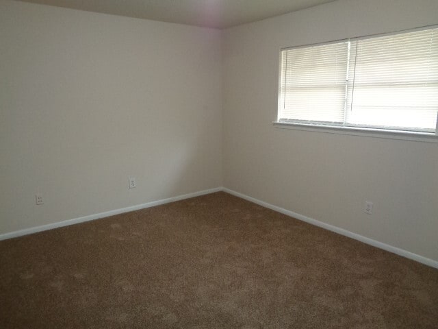 Building Photo - 701 Foster Dr