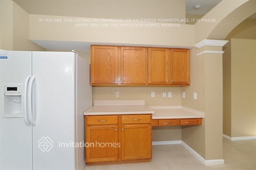 Building Photo - 25401 Lexington Oaks Blvd