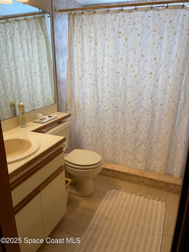 Building Photo - 1547 Clover Cir