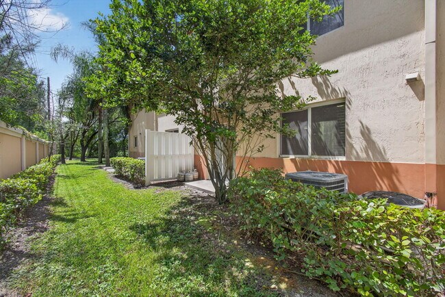Building Photo - 3770 N Jog Rd