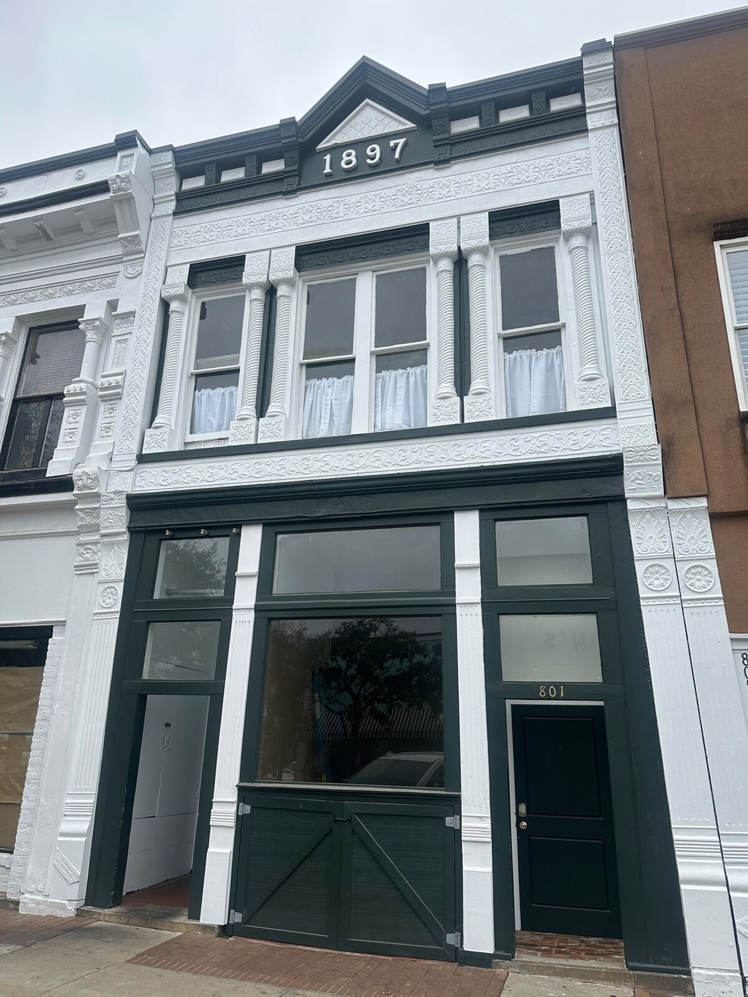 Building Photo - 805 1/2 Front Street-SI ID1539454P
