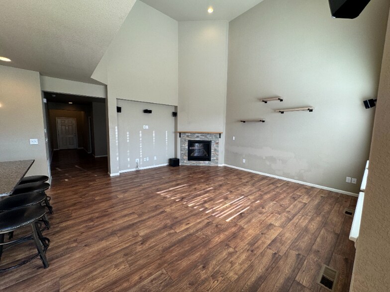 Building Photo - 6559 Tombstone Ridge Rd