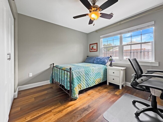 Building Photo - 103 Mimosa Ave