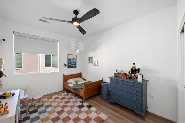 Building Photo - 5485 Seacliff Pl
