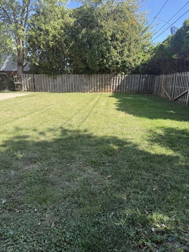 Building Photo - 6185 Farmborough Dr