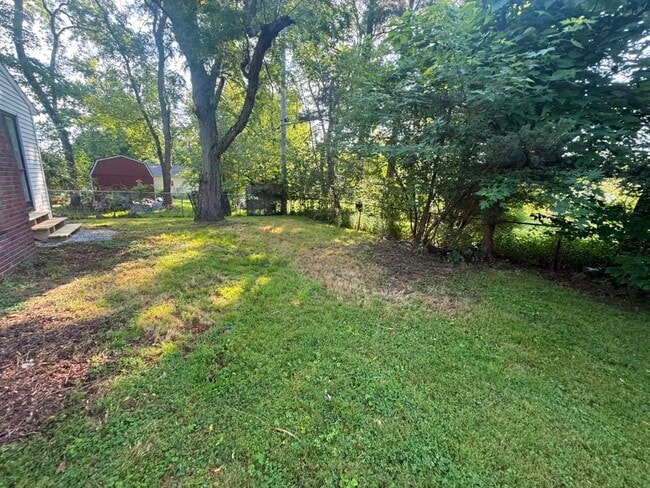 Building Photo - 6939 Highland Dr