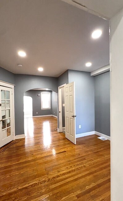 Building Photo - 5838 Fernwood St
